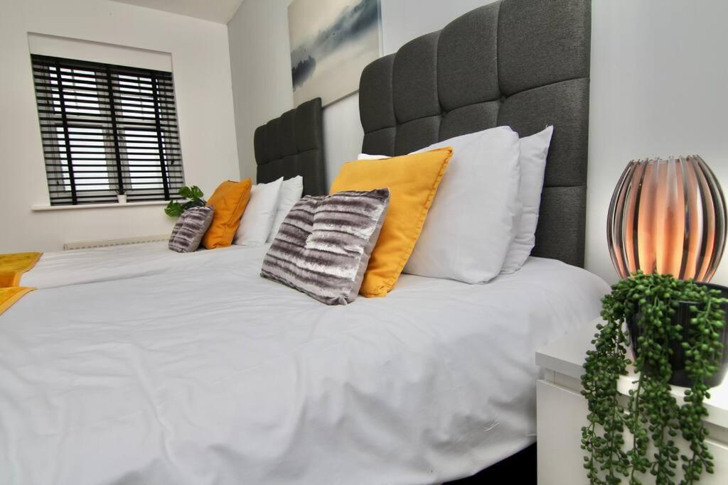 Daimler House - Cosy Home Near Coventry City Centre Zewnętrze zdjęcie